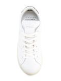 contrasting heel counter sneakers