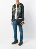 Valentino Garavani Rockstud手拿包