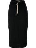 Pillar skirt