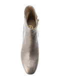 Heroine boots
