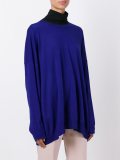 round neck pullover