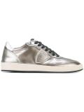 classic lace-up sneakers