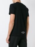 statue print T-shirt