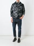 'Cool Guy'牛仔裤