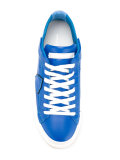 Classic Lakers sneakers