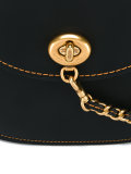 Turnlock saddle bag