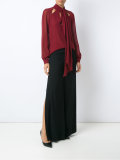 wide trousers