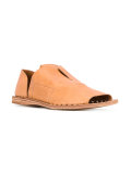 flat sandals