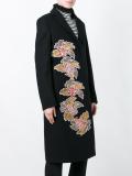 花卉刺绣大衣