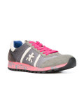 lace up trainers 