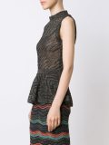 sleeveless blouse 
