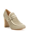 contrast trim buckle pumps