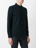 spread collar shirt