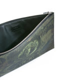 collar print clutch