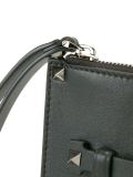 'Rockstud'中号手拿包
