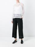 wide-legged cropped trousers