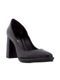 heeled pumps