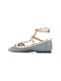 ‘Rockstud’平底芭蕾舞鞋