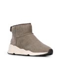 'Alaska' boots