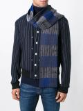 trompe-l'oeil scarf
