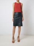 sleeveless top