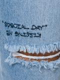 distressed cropped jeans 