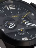 round analog watch