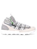 'Adidas x Kolor'运动鞋