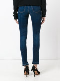 slim-fit jeans 