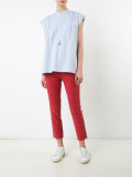 sleeveless shirt