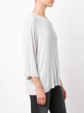 three-quarters sleeve T-shirt