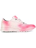 spray paint running sneakers