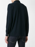 spread collar shirt