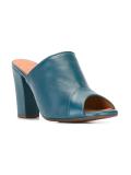 Akra sandals