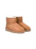 'Classic' boots