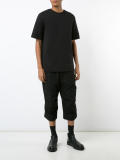 loose-fit cropped trousers