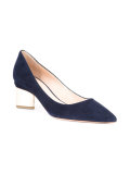 pointed toe pumps 