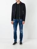 Slim distressed jeans