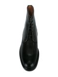 lace-up boots 
