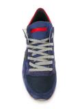 lateral patch sneakers