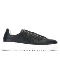 contrast trainers 