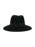'Virginie' hat 
