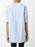 elongated tail shirt