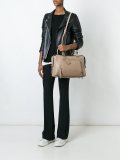 medium zip pocket tote