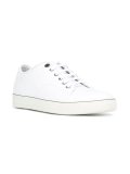 toe cap sneakers