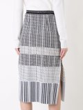 monochrome knitted pencil skirt
