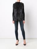 V-neck sleeveless jacket