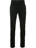 slim-fit jeans 