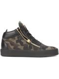 camouflage Kriss mid-top sneakers
