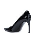 'Heist' pumps